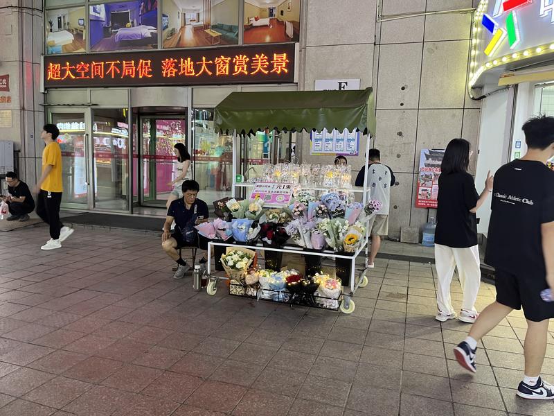 一个适合线下摆摊拉新的…#情报-搞钱线报📢论坛-网创交流-优创圈